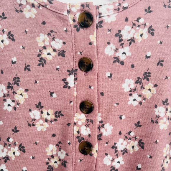 Nicole Miller Dusty Lilac Floral 2 Piece Footie Set Size 6-9 Months NWT - Picture 5 of 12